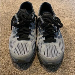 Used 2013 Nike Air Max USA track and field